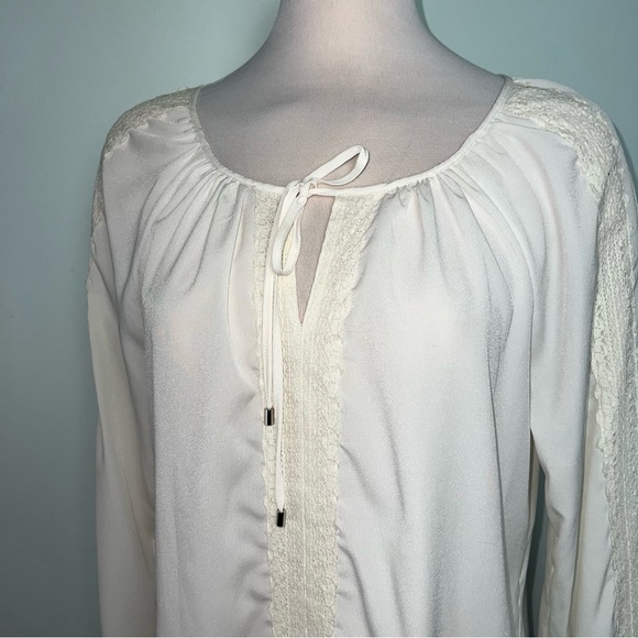Saint Tropez West Ivory Lace Accent Blouse - Picture 5 of 15